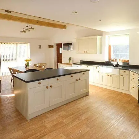 The Stables At Larklands * Ravensworth