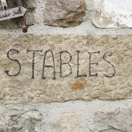 The Stables At Larklands * Ravensworth