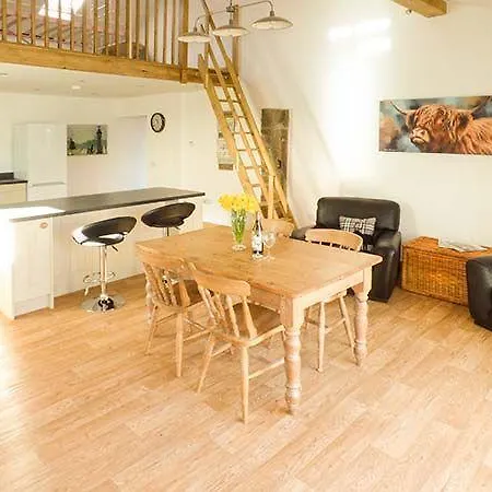 The Stables At Larklands * Ravensworth